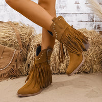 Calla | Damen Westernstiefel mit weitem Schaft, Fransen und Nieten in Hellbraun
