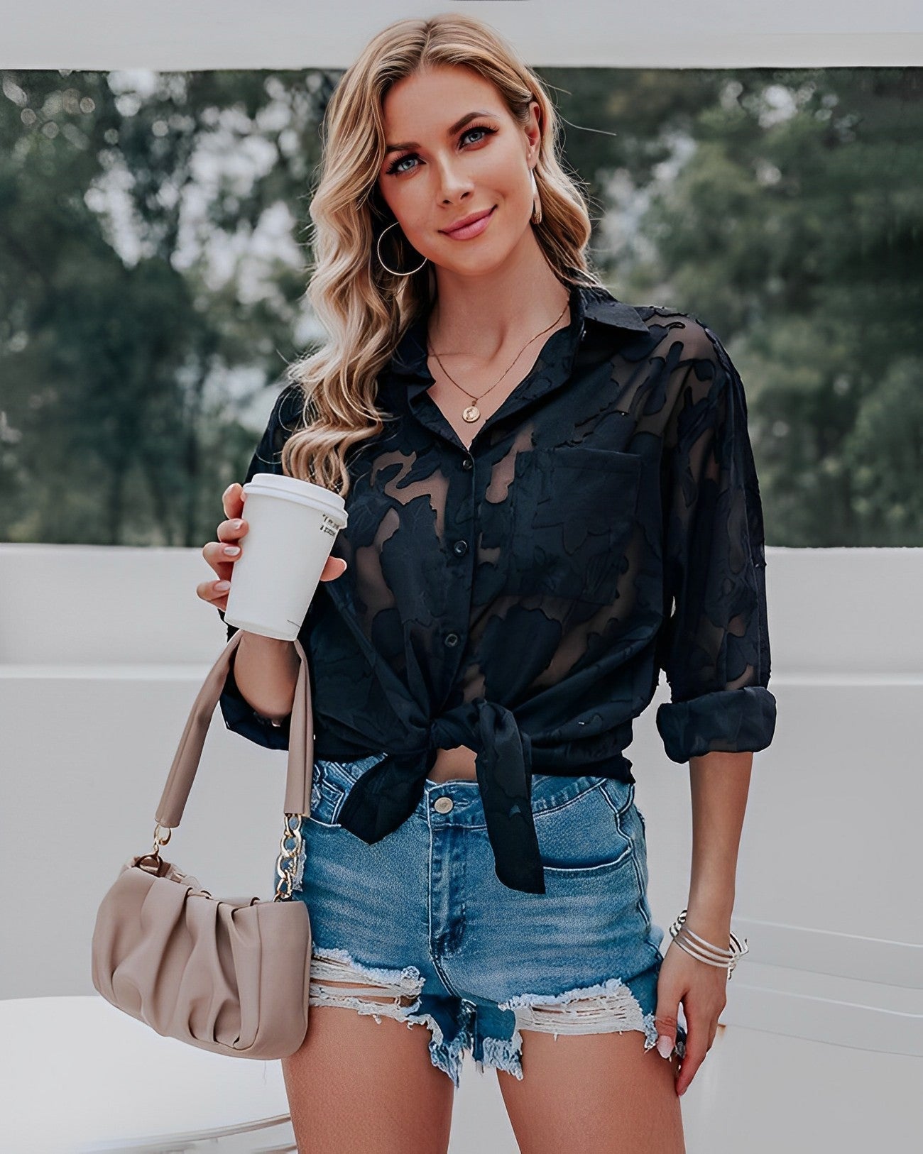 Aulikki® | Durchsichtige Bluse mit Knopfleiste aus Spitze