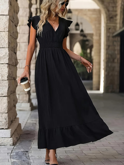 Resti | Elegantes einfarbiges Kleid mit Rundhalsausschnitt und Rüschen