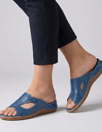Blau