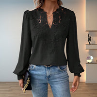 Clara | Damen Elegante Spitzenbesatz Langarm Bluse V-Ausschnitt in Schwarz