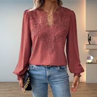 Clara | Damen Elegante Spitzenbesatz Langarm Bluse V-Ausschnitt in Altrosa