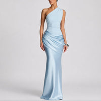Hannah | Damen Elegantes One-Shoulder Satin-Maxikleid für Hochzeitsgäste im Herbst in Hellblau