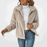 Frieda | Damen Flauschiger Oversized Reißverschluss Cardigan in Beige