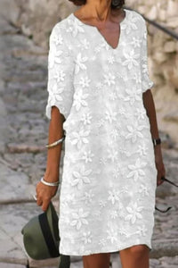 Clara | Damen Florales V-Ausschnitt Midi-Sommerkleid in Weiß