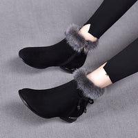 Luisa | Damen Gefütterte Wildleder Ankle Boots mit Kunstfell-Abschluss in Schwarz