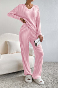 Damen Geripptes Strick Set mit V-Ausschnitt Langen Ärmeln und Weiter Hose in Rosa