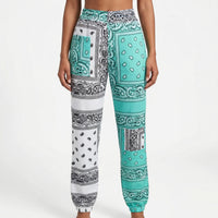 Damen-Jogginghose mit Paisley-Muster in Türkis