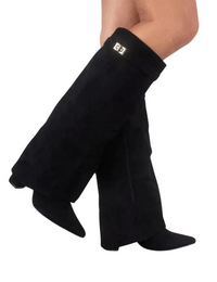 Schwarz Suede