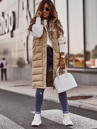 Clara | Damen Knielange Gesteppte Ärmellose Kapuzen Puffer Vest Women in Beige