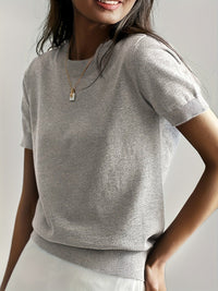 Nora | Damen Kurzarm Rundhals Knit Sweater Top Lockere Passform in Hellgrau