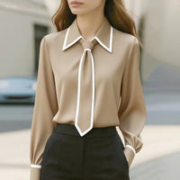 Frieda | Damen Langarm-Bluse mit Krawatten-Detail Kontrastkragen Knopfleiste in Beige