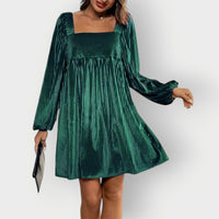 Sophie | Damen Langarm Plissee Samtkleid Eckausschnitt Elegantes Formal Dress in Dunkelgrün