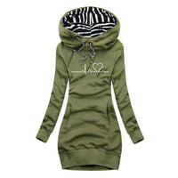 Elfriede | Damen Langarm-Sweatshirt-Kleid mit Herzschlag-Print und Kapuze in Grün