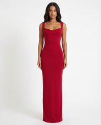 Damen Maxi Kleid mit Cowl Ausschnitt breiten Schulterträgern und geradem Saum in Rot
