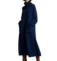 Damen Maxikleid aus Strick mit Rollkragen in Marineblau