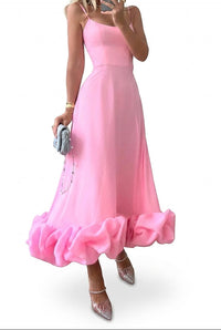 Damen-Midikleid mit Spaghettiträgern und Rüschensaum in Rosa