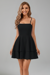 Damen Minikleid mit Spaghettiträgern und Doppelstufigem Rock in Schwarz