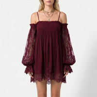 Damen Off-Shoulder Minikleid mit Spitzenärmeln in Weinrot