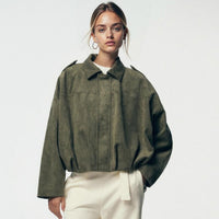 Emilia | Damen Oversized Kurzgeschnittene Kunstwildleder Bomberjacke in Olivgrün