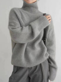 Clara | Damen Oversized Rollkragen Knit Sweater aus weicher Wollmischung in Grau