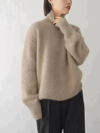 Clara | Damen Oversized Rollkragen Knit Sweater aus weicher Wollmischung in Khaki