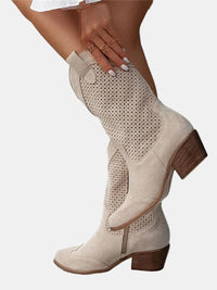 Clara | Damen Perforierte Knee High Boots Blockabsatz Wildlederoptik in Beige
