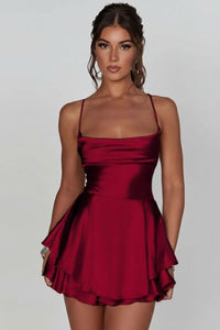 Amelie | Damen Satinoptik Rückenfreies Cocktailkleid Geraffter Taille Minirock in Brick Red