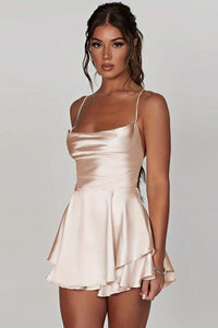 Amelie | Damen Satinoptik Rückenfreies Cocktailkleid Geraffter Taille Minirock in Milky