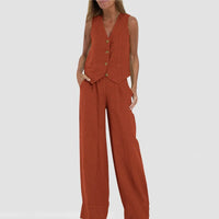 Damen-Set aus Weste mit Knopfleiste und Hose mit weitem Bein in Orange