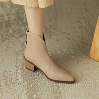 Damen-Stiefeletten mit spitzer Zehenpartie und Blockabsatz in Beige