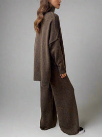 Damen Strick-Set mit Rollkragenpullover und weiter Hose in Braun