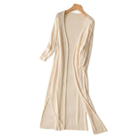 Damen-Strickjacke in langer Form mit offener Vorderseite und Seitenschlitzen in Beige