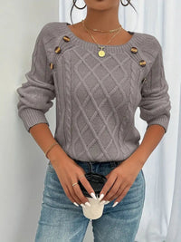 Leonie | Damen Zopfmuster Knit Sweater Rundhals Raglanärmel mit Knöpfen in Rosa Braun