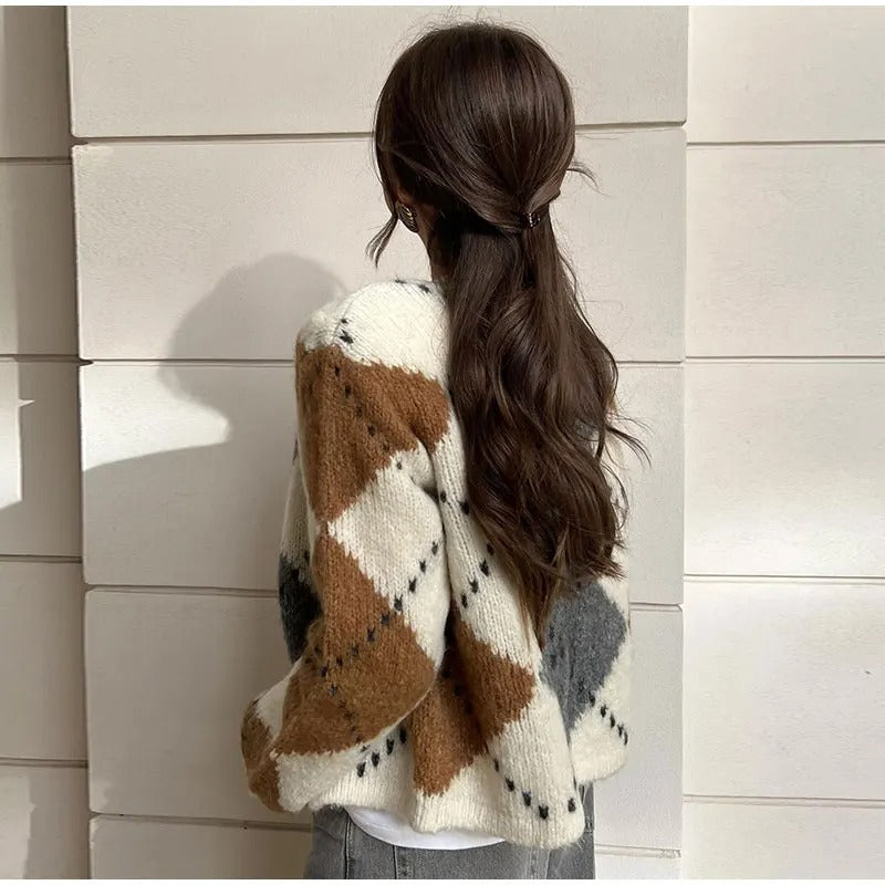 Karierte Strickjacke