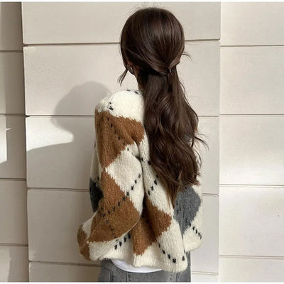 Karierte Strickjacke