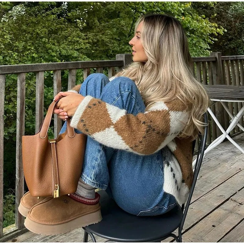 Karierte Strickjacke