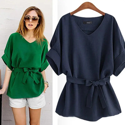 Flenora | V-Ausschnitt Bluse mit Fledermausärmeln und Gürtel