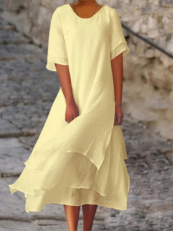 Asymmetrisches lagen-look kleid mit lockerer passform