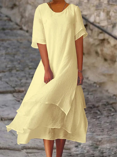 Asymmetrisches lagen-look kleid mit lockerer passform