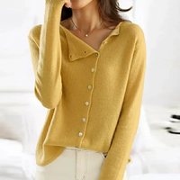 Sandra | Damen Eleganter Geknöpfter Pullover in Gelb