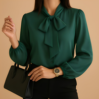 Blainne - Elegant gestaltete Damenbluse mit Schleifendetail in Grün