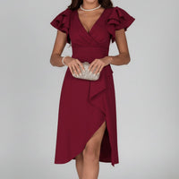 Clara | Elegantes Mother-of-the-Bride-Kleid mit Rüschenärmeln Wickelschnitt in Tiefrot