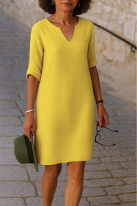 Elvy | Elegantes Kleid mit V-Ausschnitt in Gelb