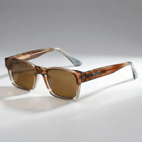 Nala | Quadratische Premium-Sonnenbrille in Orange