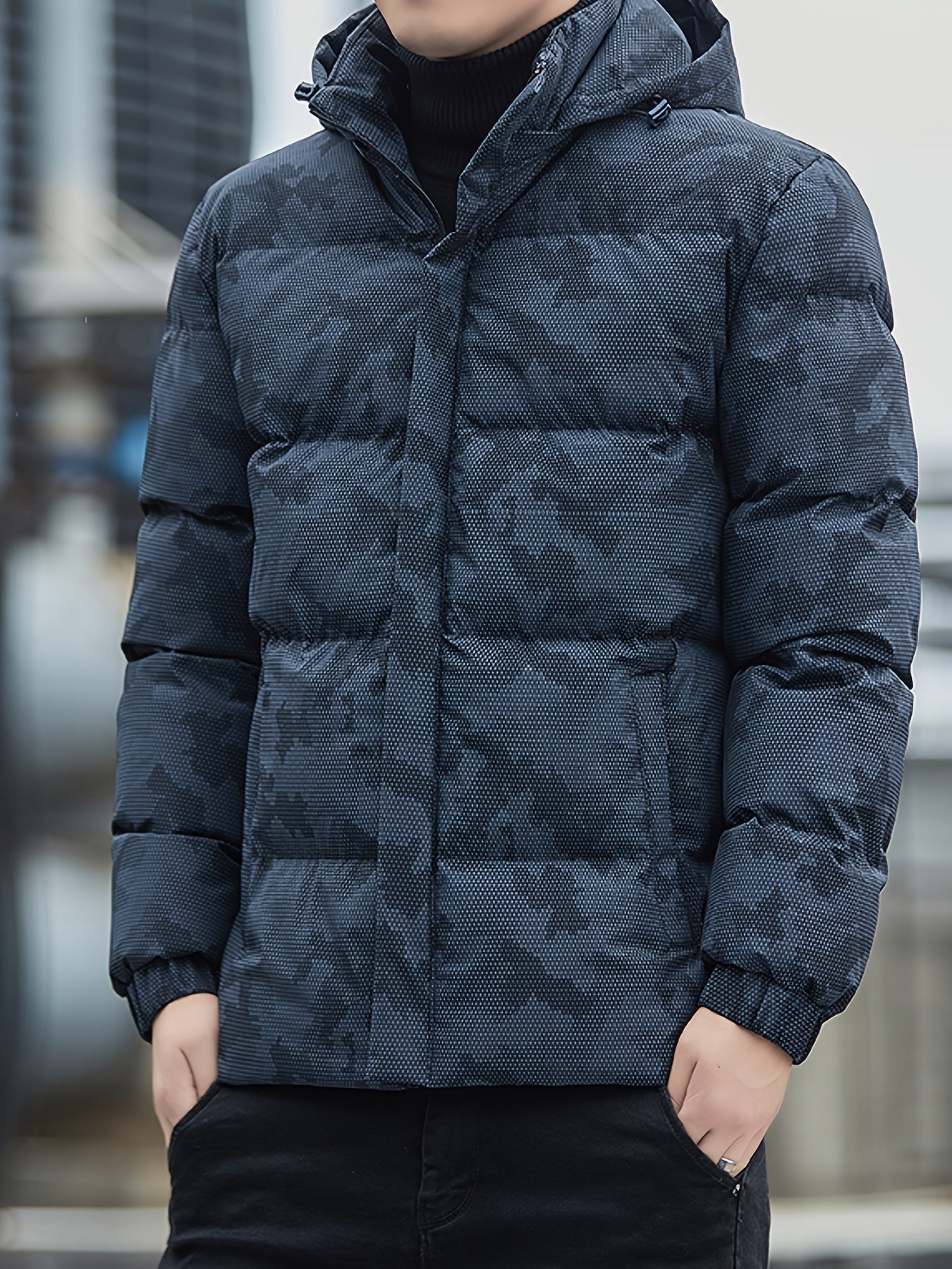 Warme Baumwoll-Steppjacke im Camouflage-Stil mit abnehmbarer Kapuze für Herren | Ideal für den Winter