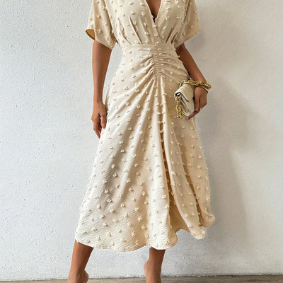 Mazi | Stilvolles Plisseekleid mit Rüschen