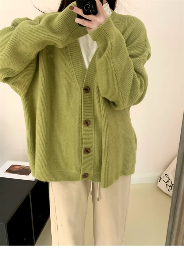 Lorenzi | Strickjacke mit V-Ausschnitt – Lässig und stilvoll