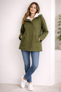 Helena | Lange Winterjacke mit Kapuze in Grün