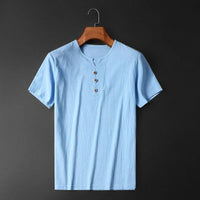 Gio – Leicht und elegant Sommer-T-Shirt aus weichem Stoff und leichter Sommerwebung in Hellblau